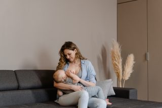 Women's health news: Pregnancy & breastfeeding lower risk of early menopause - Women Health Hub