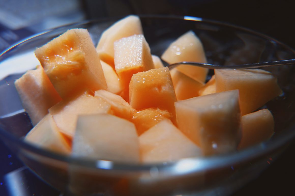 Melons are the perfect foods for preventing pregnancy heartburn
