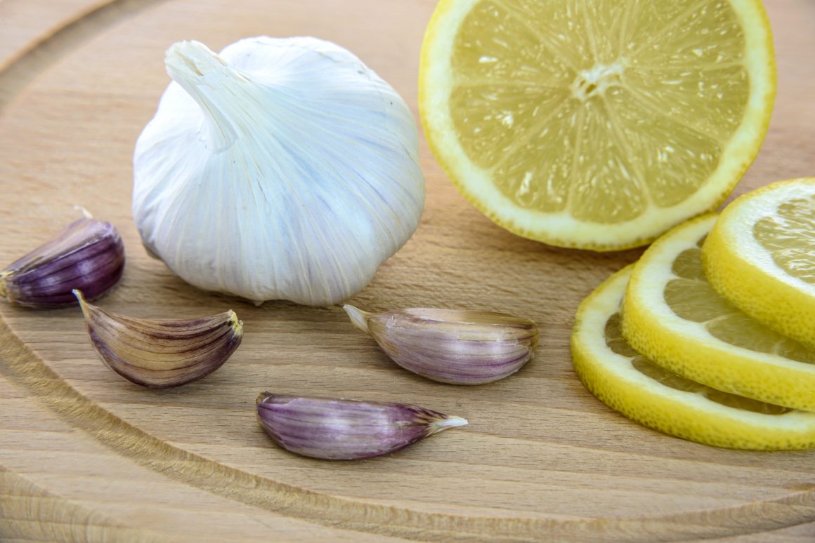 Incredible health benefits of raw garlic for women - Women Health Hub