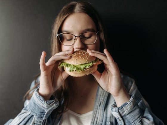 Insufficient Access to A Healthy Diet May Cause Processed Food Addictions in Women - Women Health Hub