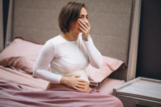 why women vomit during pregnancy - women health hub